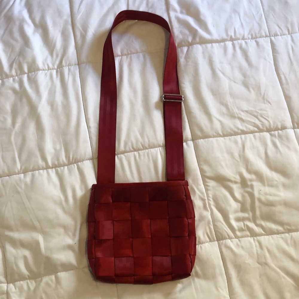 Harvey’s Original Seatbelt Bag Crossbody